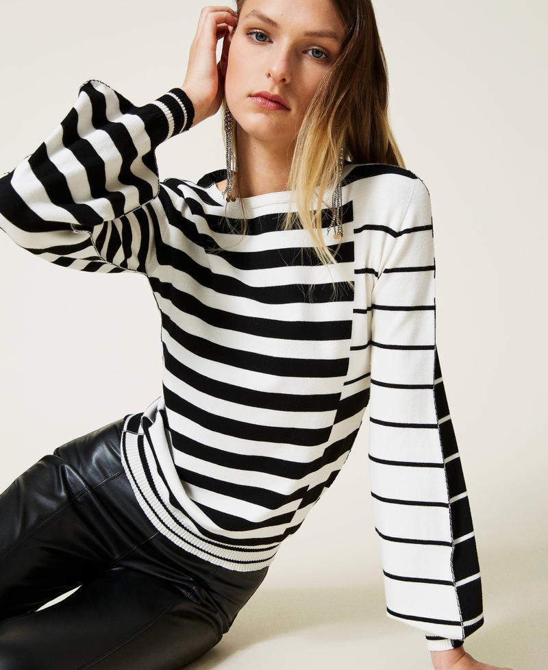 Jumper with mixed jacquard stripes "Snow" White / Black Stripe Woman 221TP3081-01