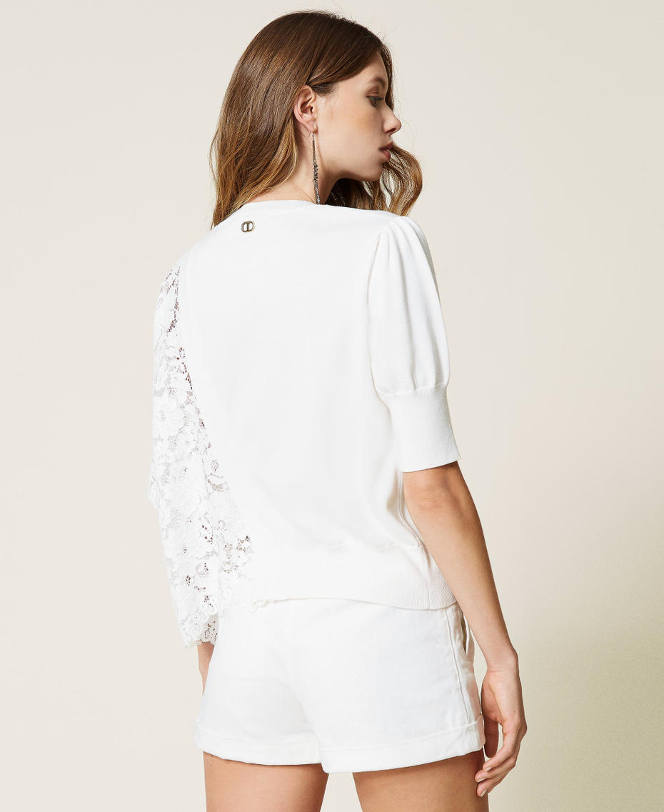 Maglia con pizzo macramè