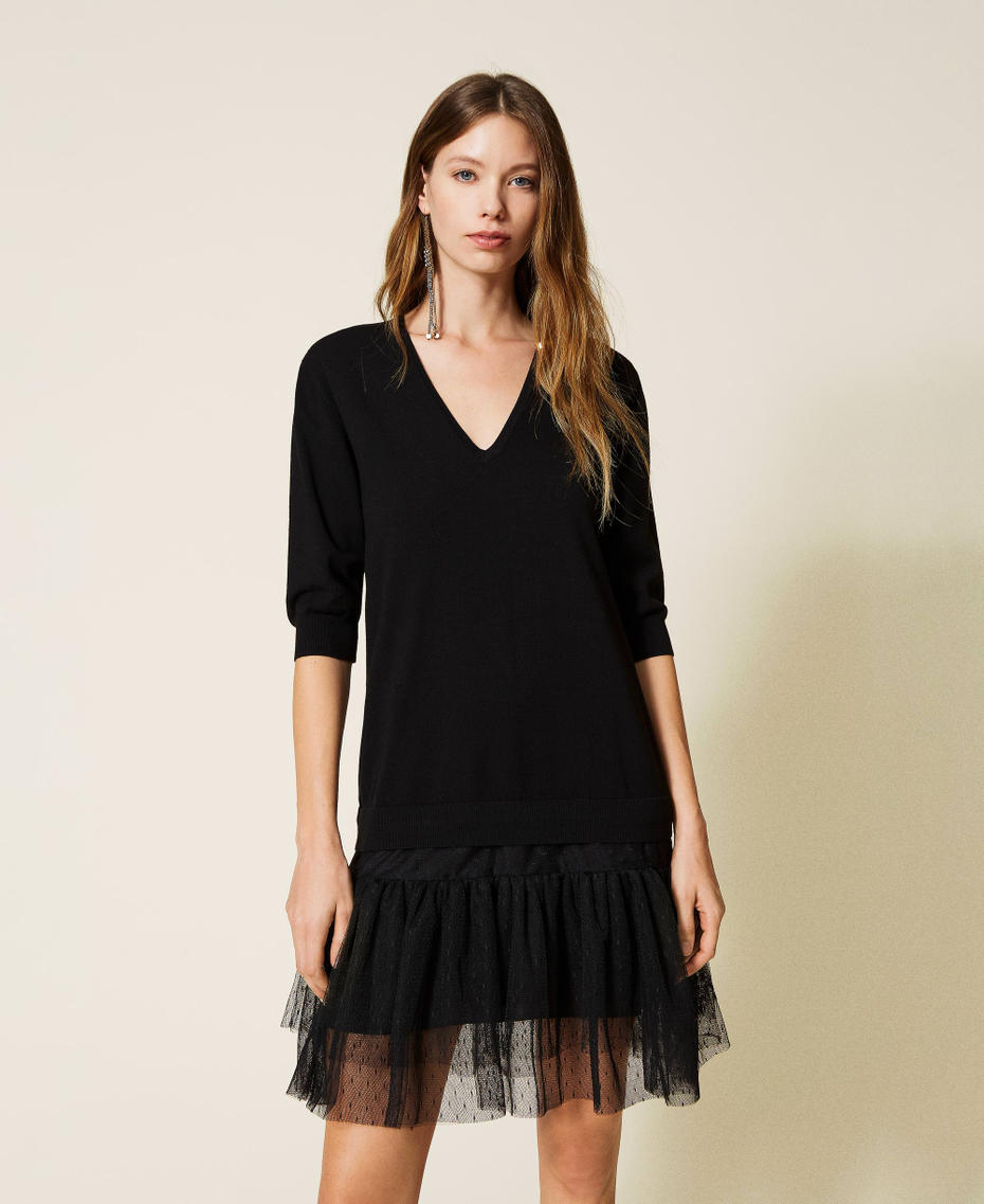 Robe avec bas en tulle