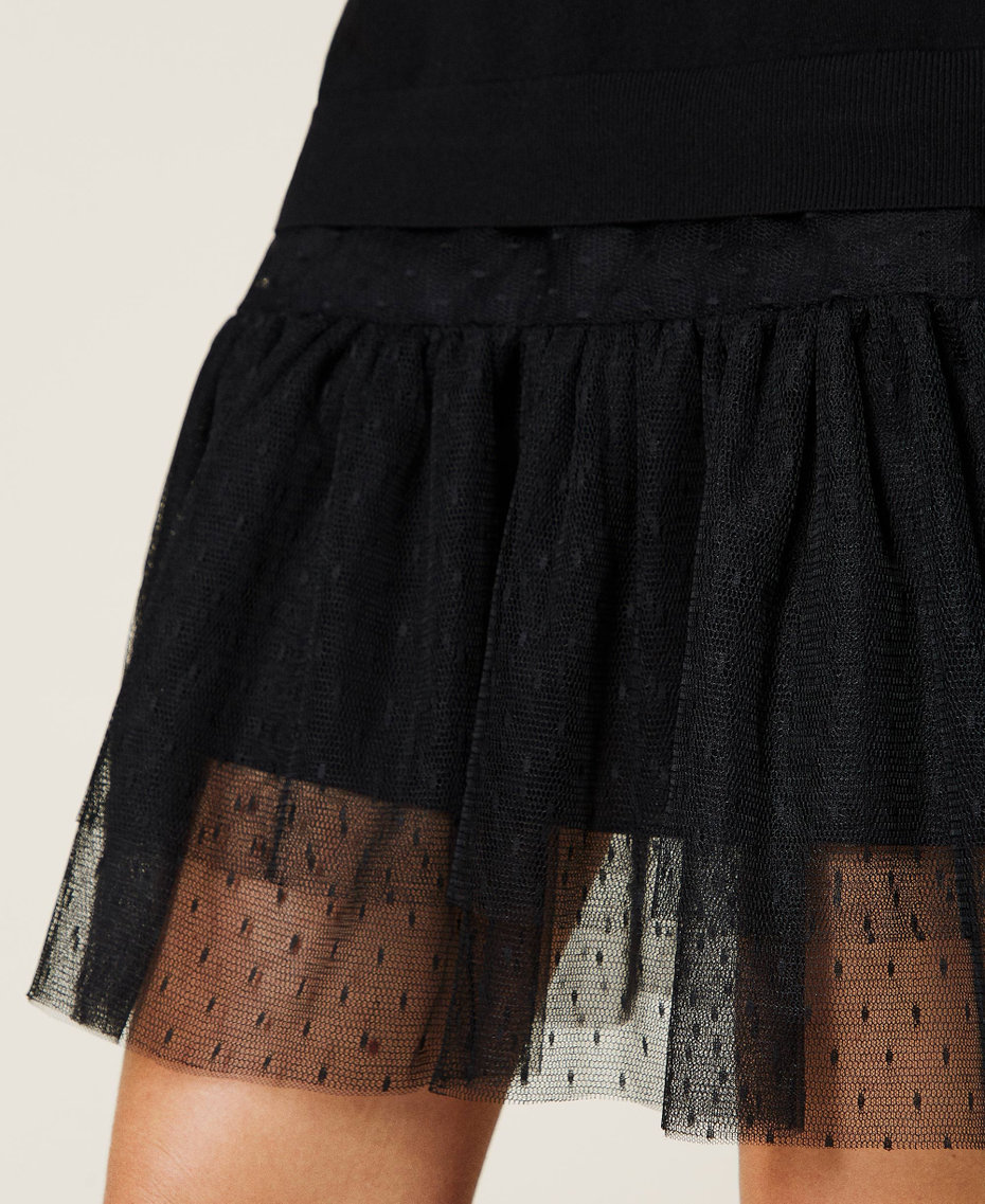 Robe avec bas en tulle