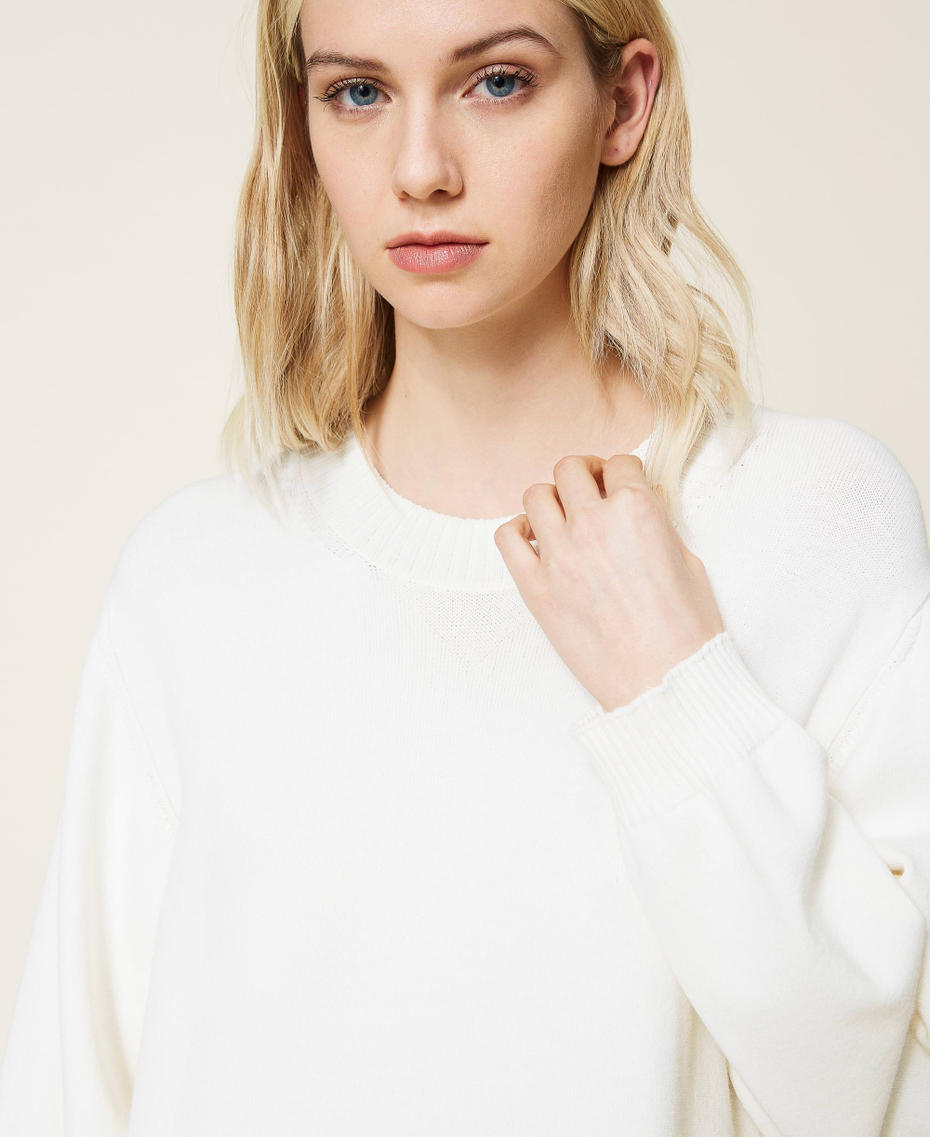 Robe longue avec cr&eacute;pon floral toile de Jouy