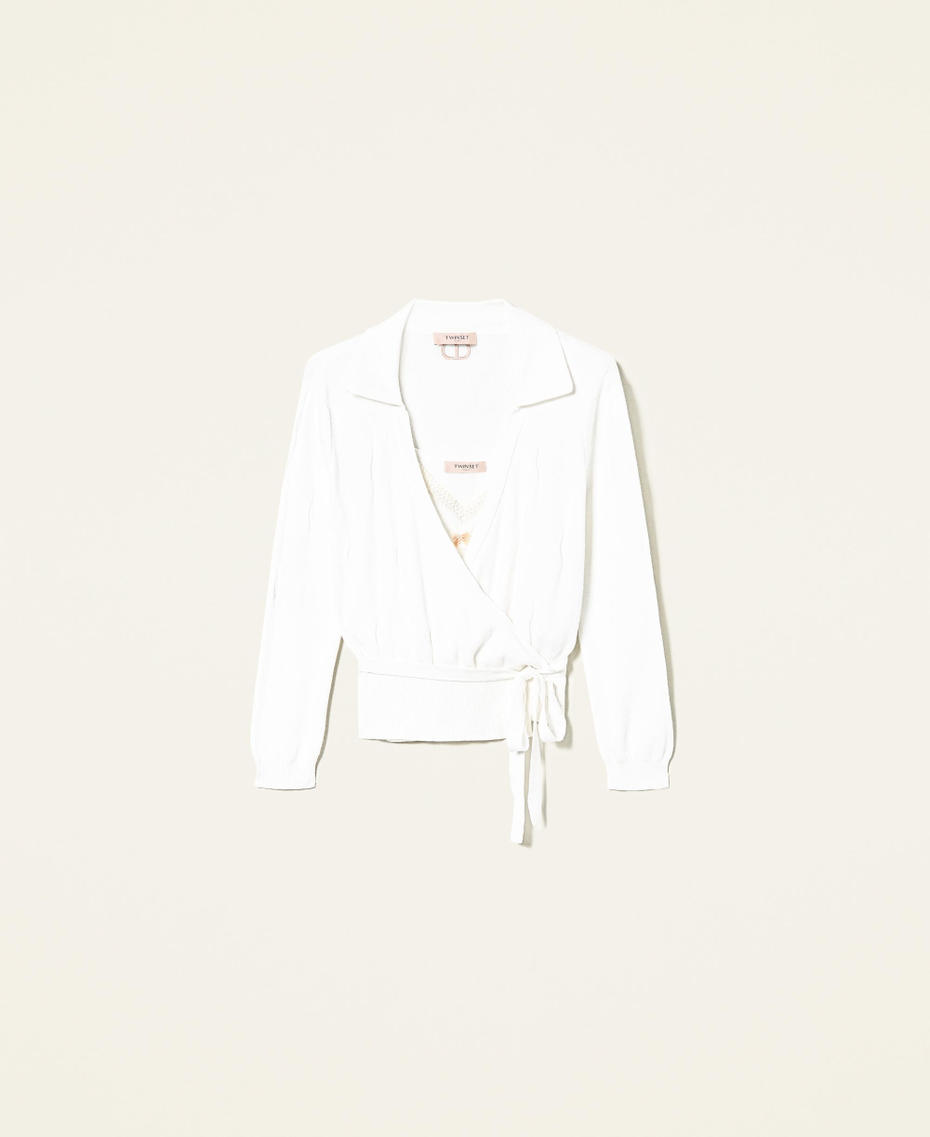 Cardigan et top avec d&eacute;tails ajour&eacute;s