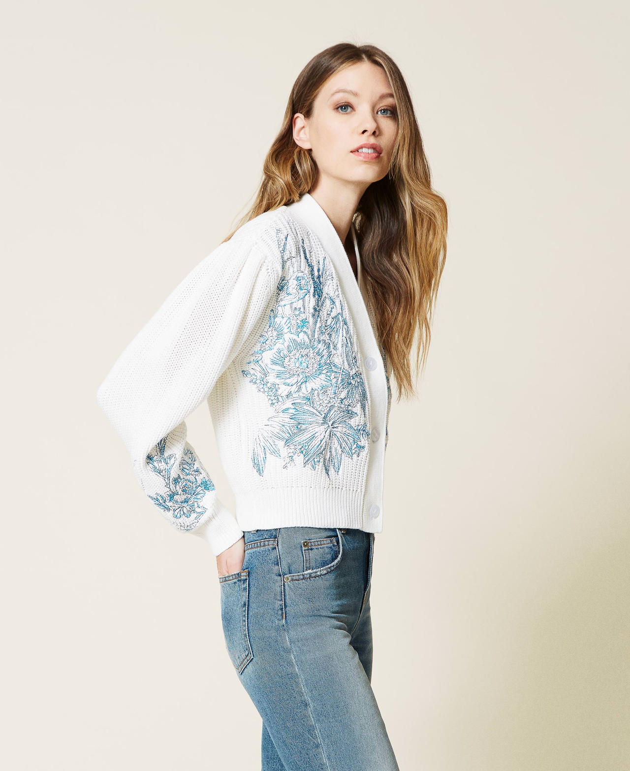 Cardigan with floral embroidery