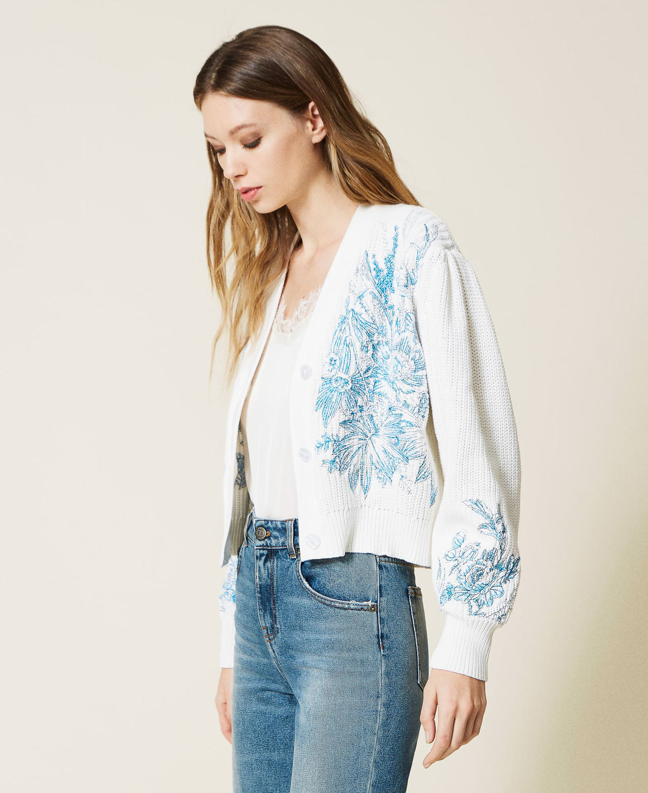 Cardigan with floral embroidery