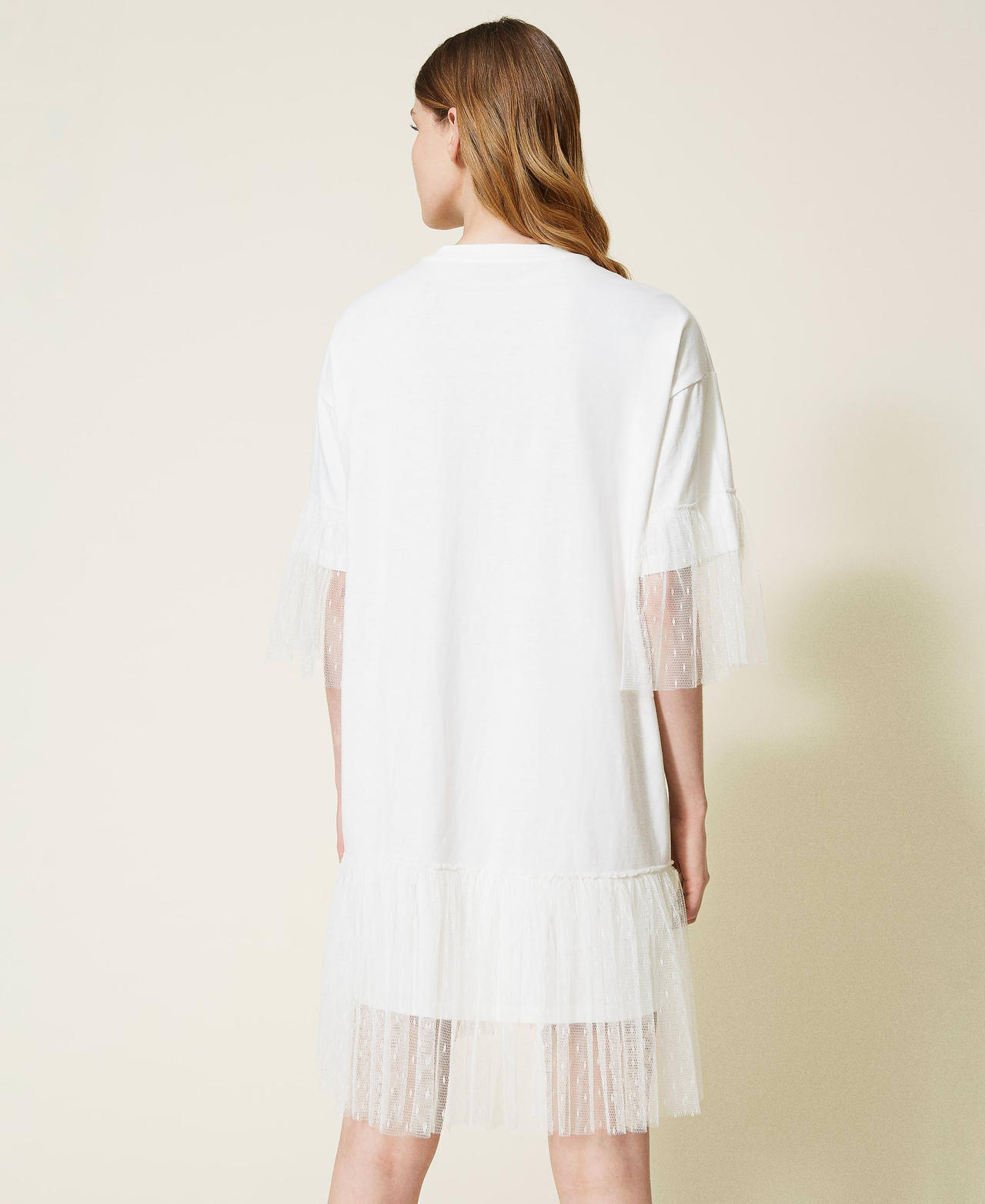 Kleid mit Plisseevolants und Herz-Logo