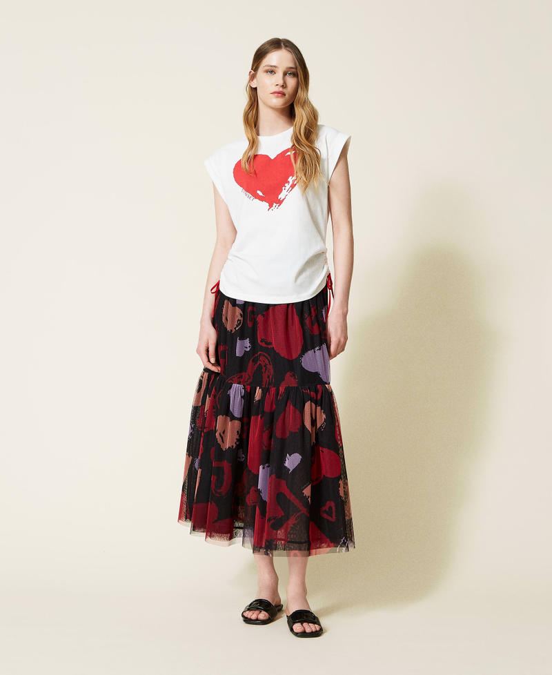 T-shirt with laminated heart and drawstring