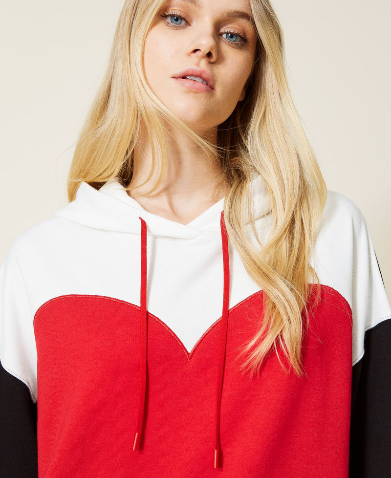 Maxi felpa con cuore a intarsio