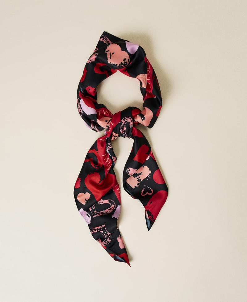 Kefiah with heart motif print Black Heart Print All Over Woman 221TQ4300_07233_03