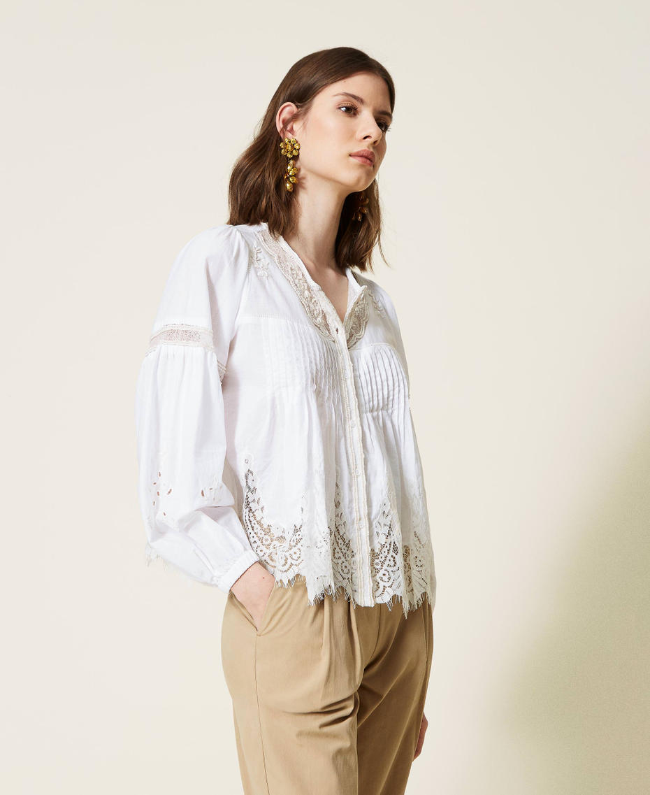 Hand-embroidered shirt with inlaid lace White Woman 221TT2023-01