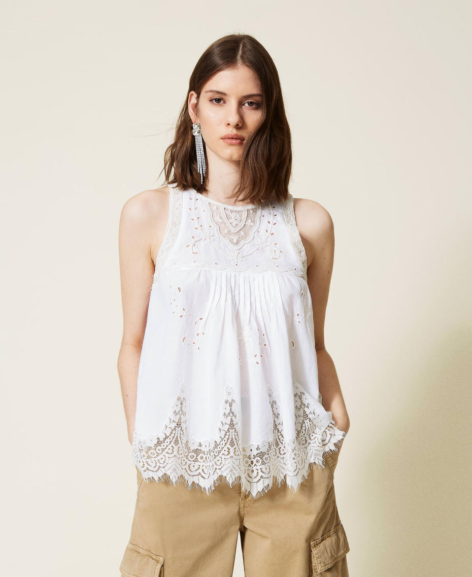 Hand-embroidered top with inlaid lace White Woman 221TT2024-01
