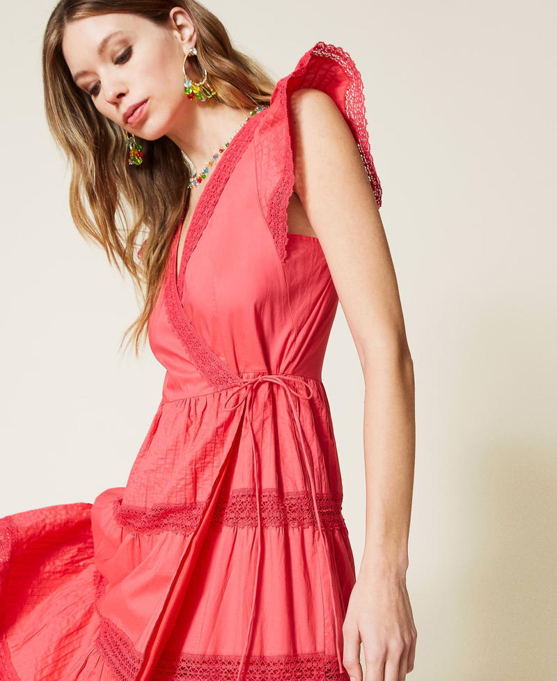 Платье с запахом и кружевом Красный "Дикая азалия" женщина 221TT2030-01