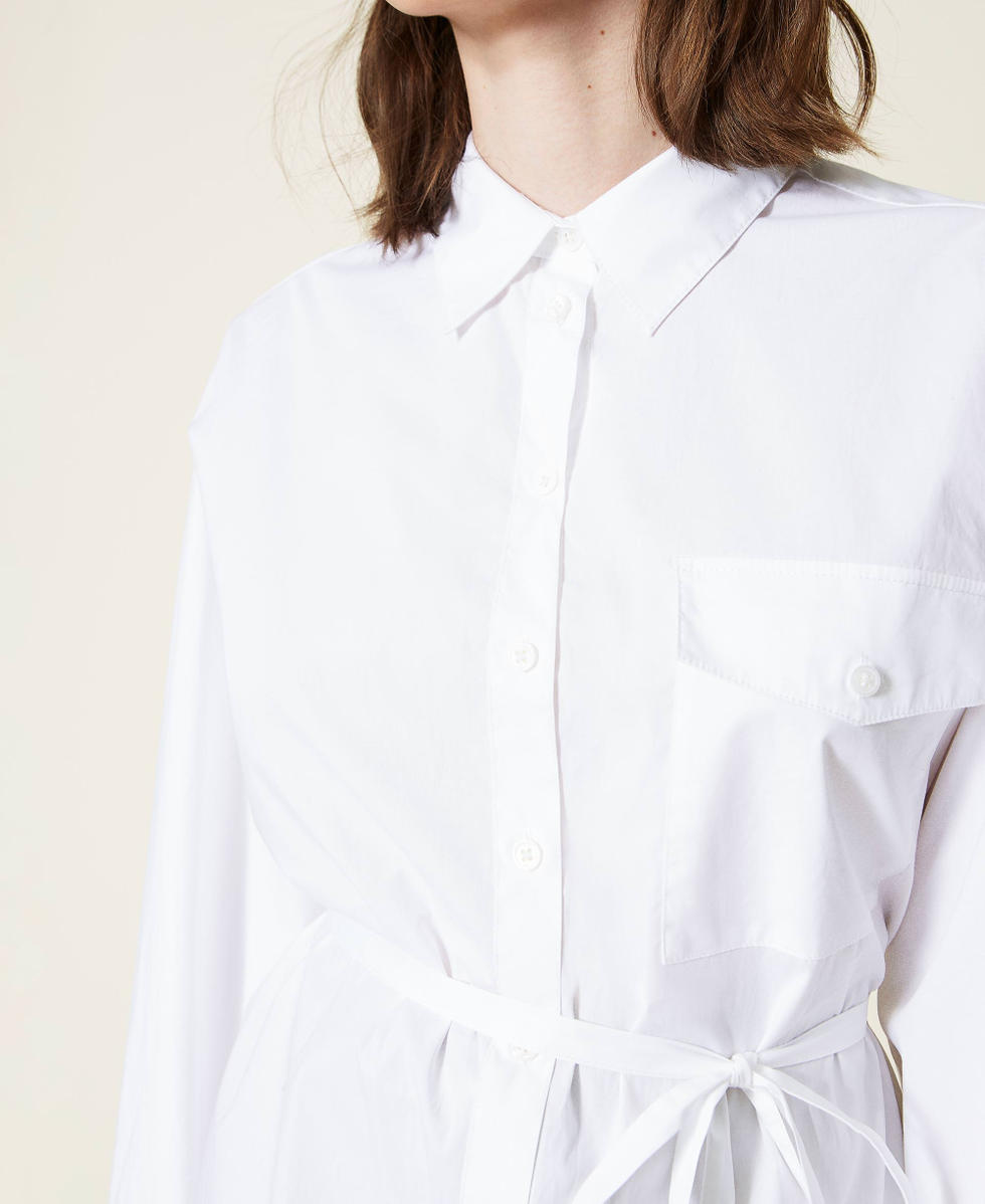 Poplin shirt with belt