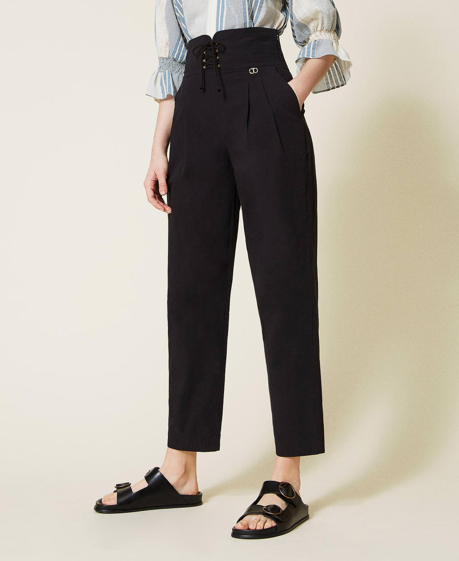 Poplin trousers with weaving