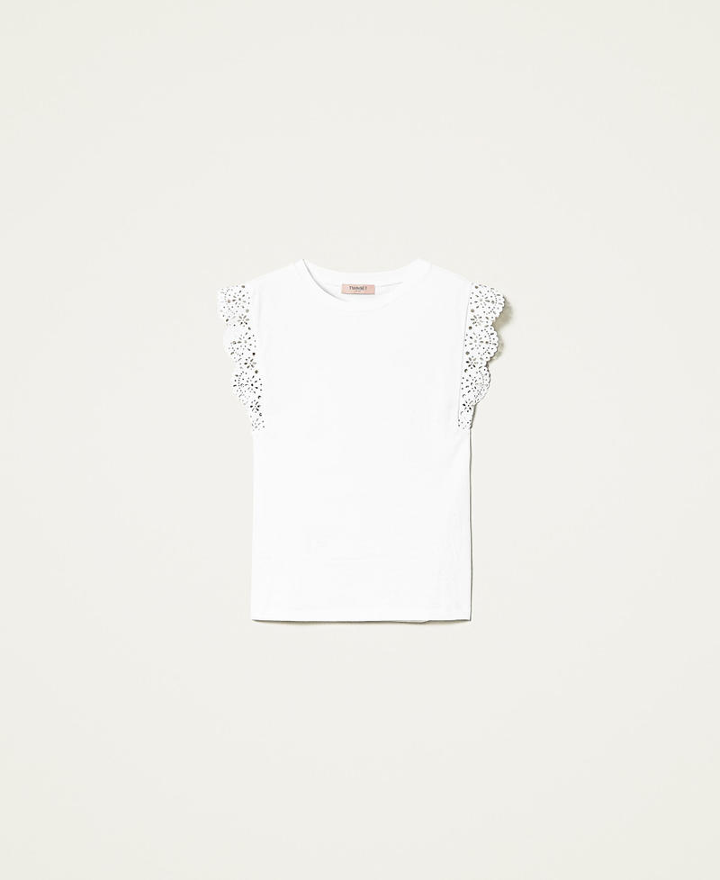 Camiseta con bordado con l&aacute;ser