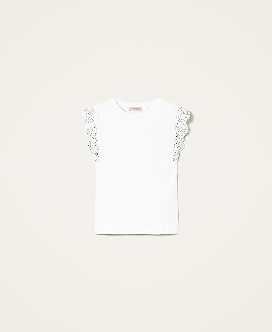 Camiseta con bordado con l&aacute;ser