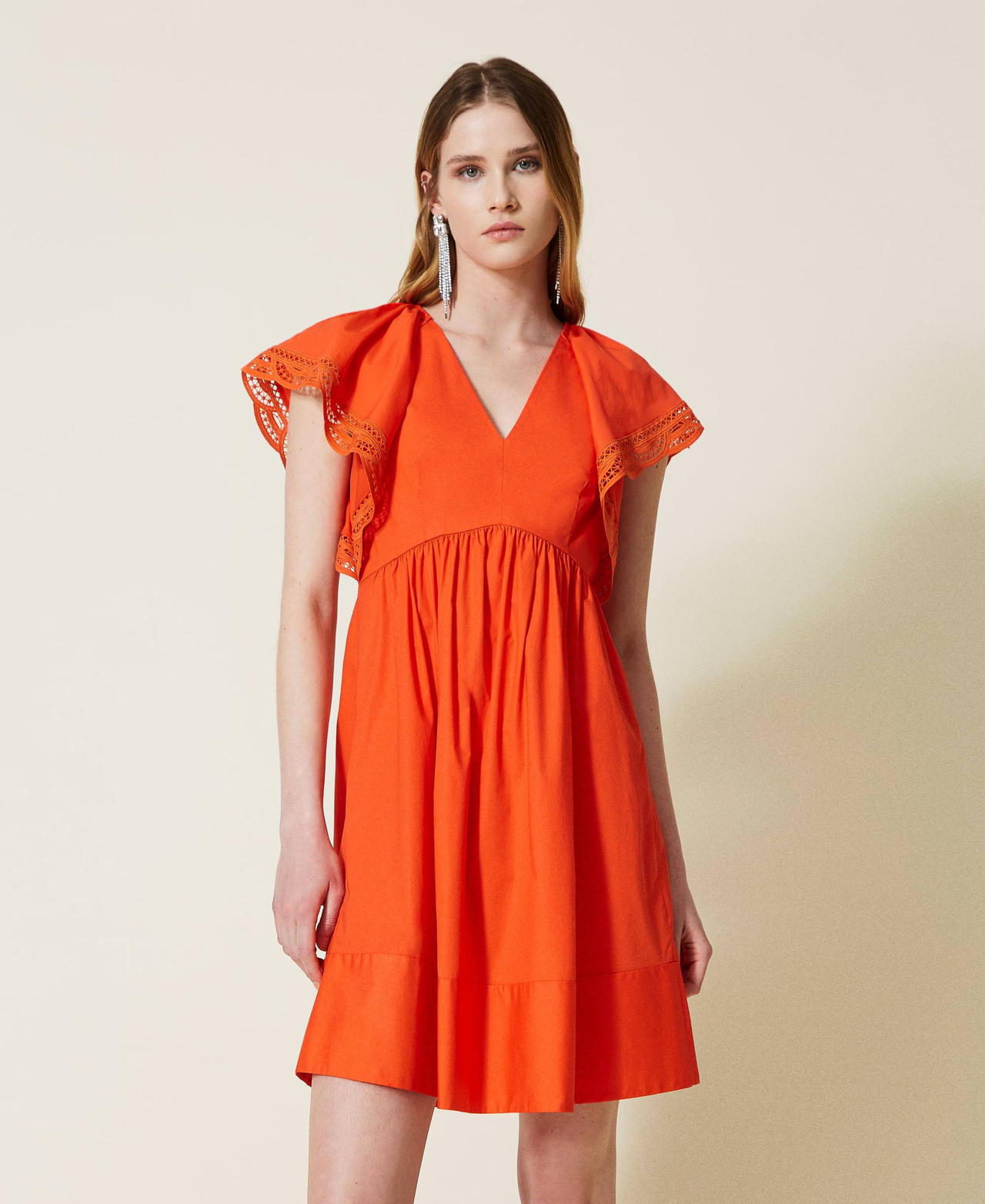 Kurzes Kleid aus Popeline mit Spitze „Cherry Tomato“-Orange Frau 221TT2131-02