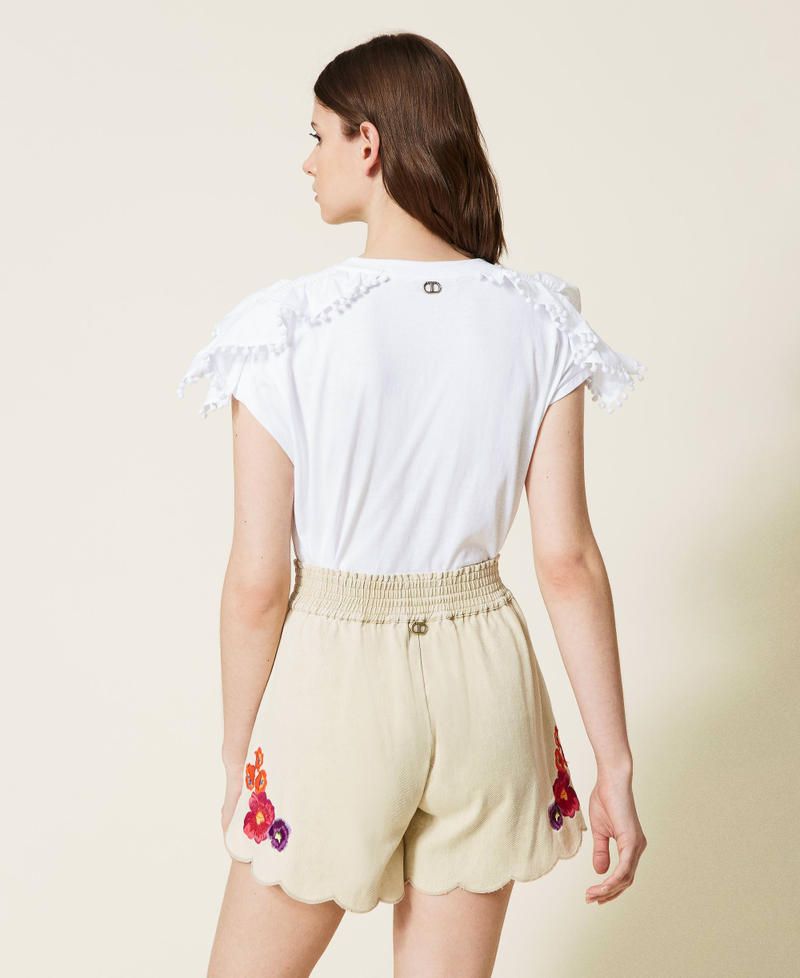 T-Shirt mit Makramee-Intarsien und Pompons Weiß Frau 221TT2230-03