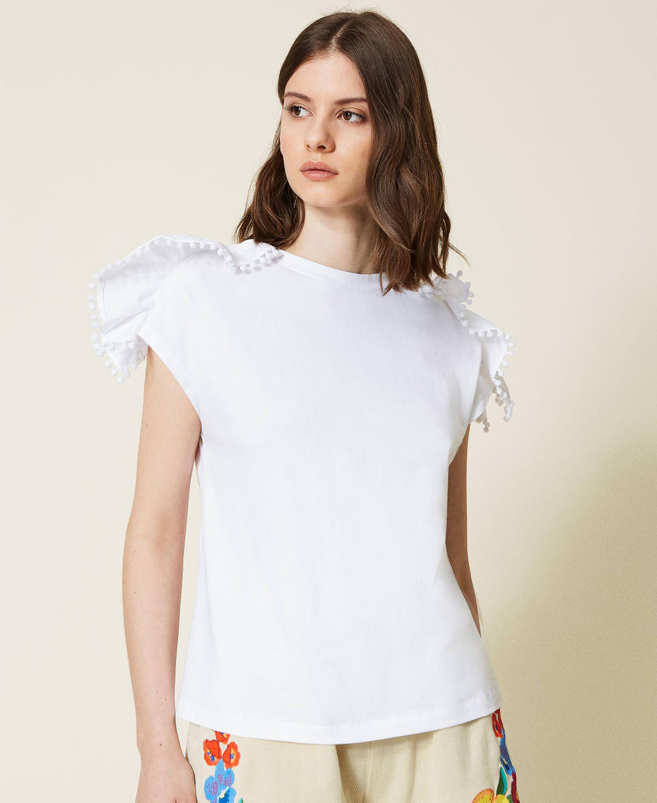 T-Shirt mit Makramee-Intarsien und Pompons Weiß Frau 221TT2230-05