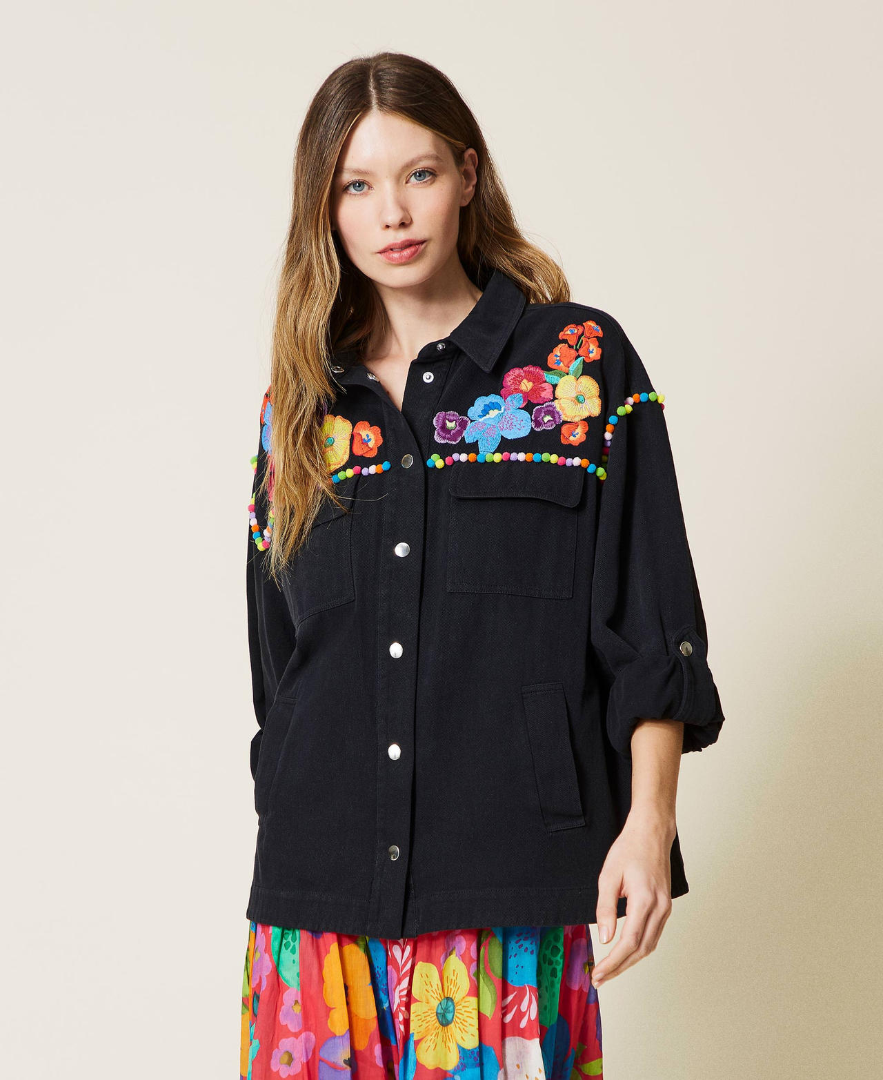 Giacca in bull con fiori multicolor