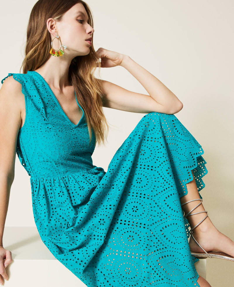 Vestido midi de muselina con bordado ingl&eacute;s