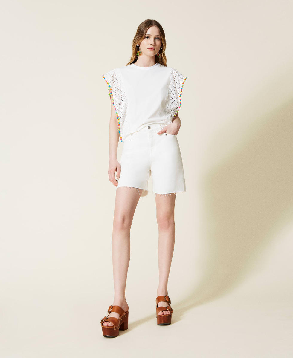T-shirt boxy con pompon multicolor