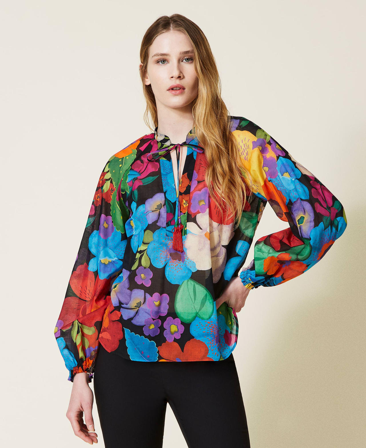 Blusa in mussola a fiori