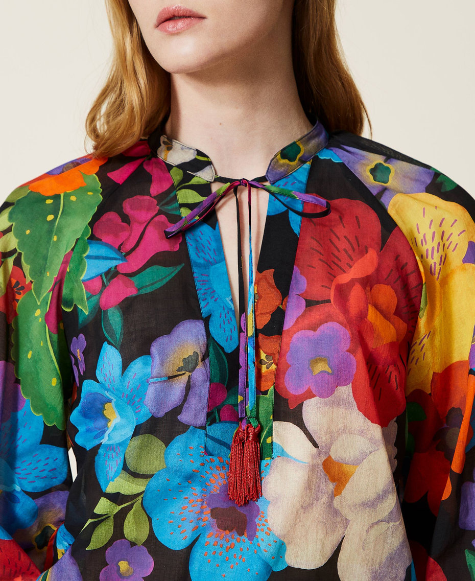 Blusa in mussola a fiori