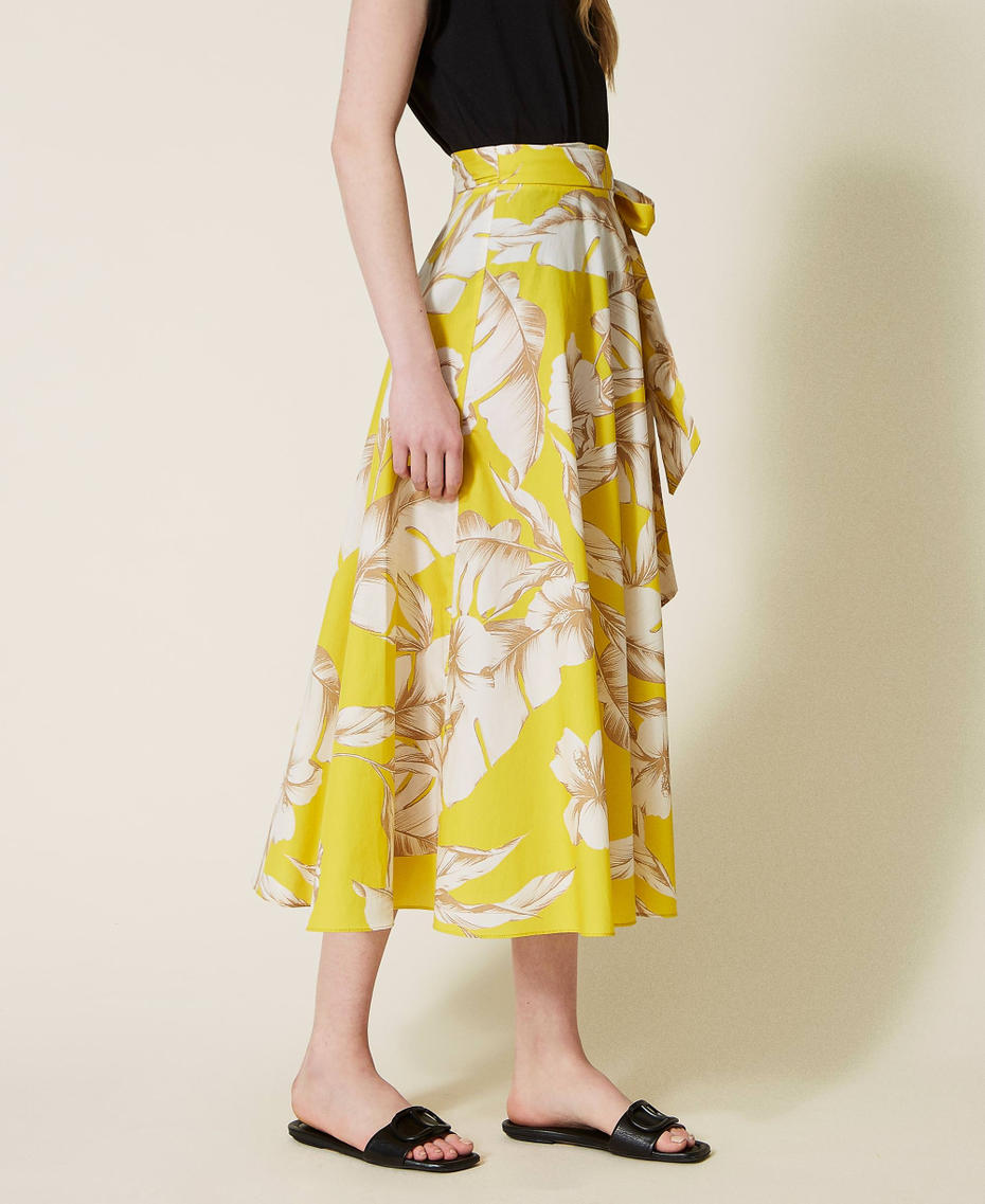 Floral poplin wrap-around skirt Yellow / “Snow” White Hibiscus Print Woman 221TT2316-04