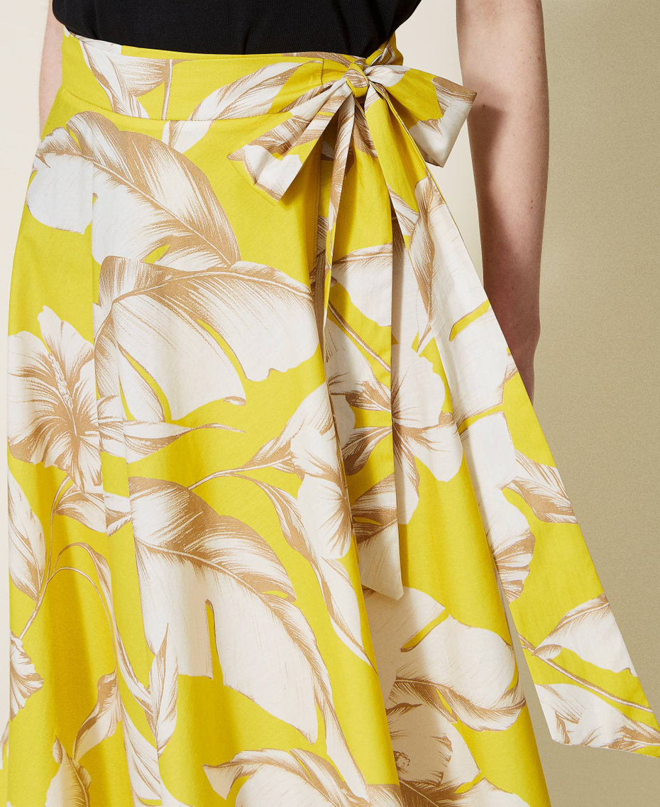 Floral poplin wrap-around skirt Yellow / “Snow” White Hibiscus Print Woman 221TT2316-05