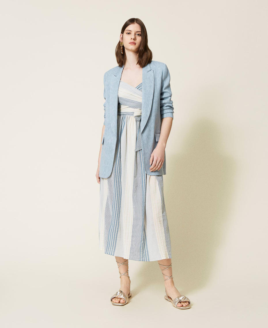 Gestreiftes Maxikleid aus Gaze