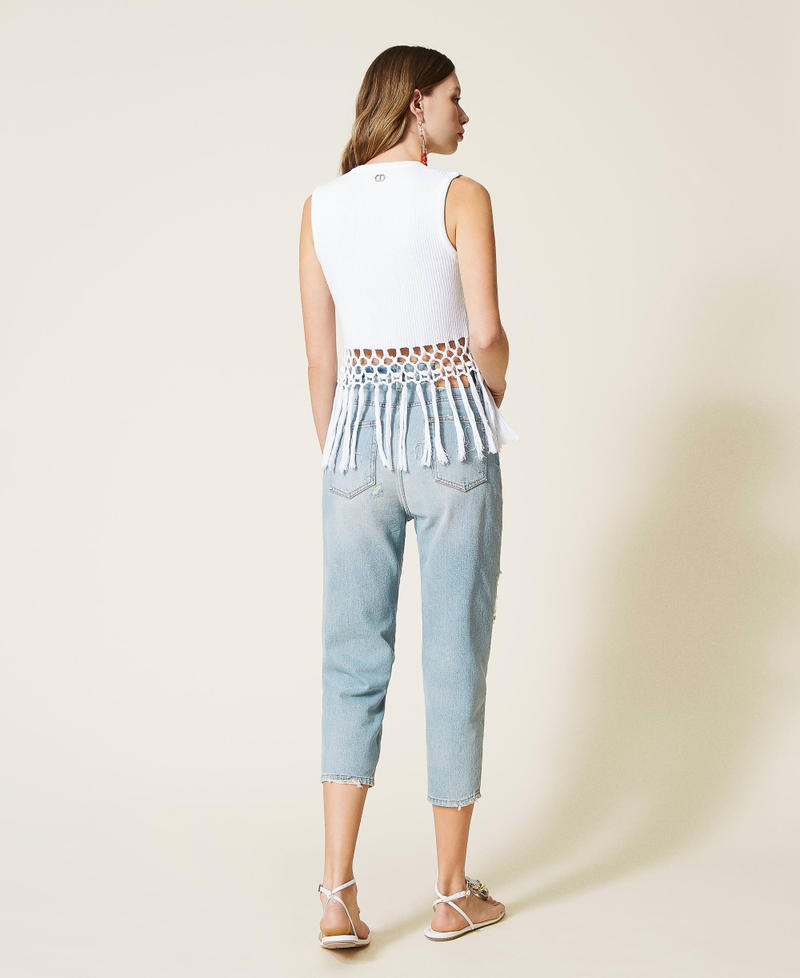 High-Waist-Jeans mit Carrot-Fit und Destroyed-Finish