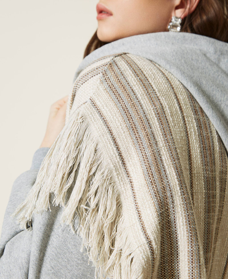 Sweat-shirt en tissu natt&eacute; ray&eacute; avec franges