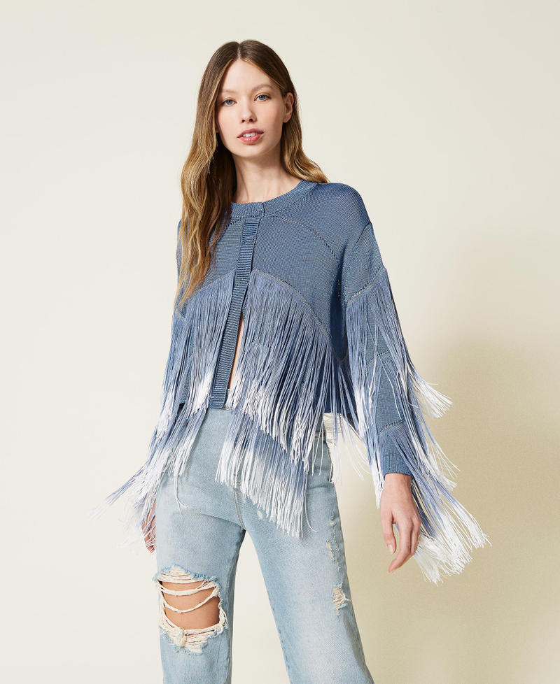 Cardigan with fadeout fringes