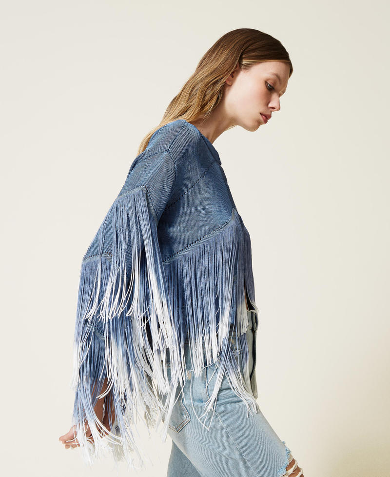 Cardigan with fadeout fringes