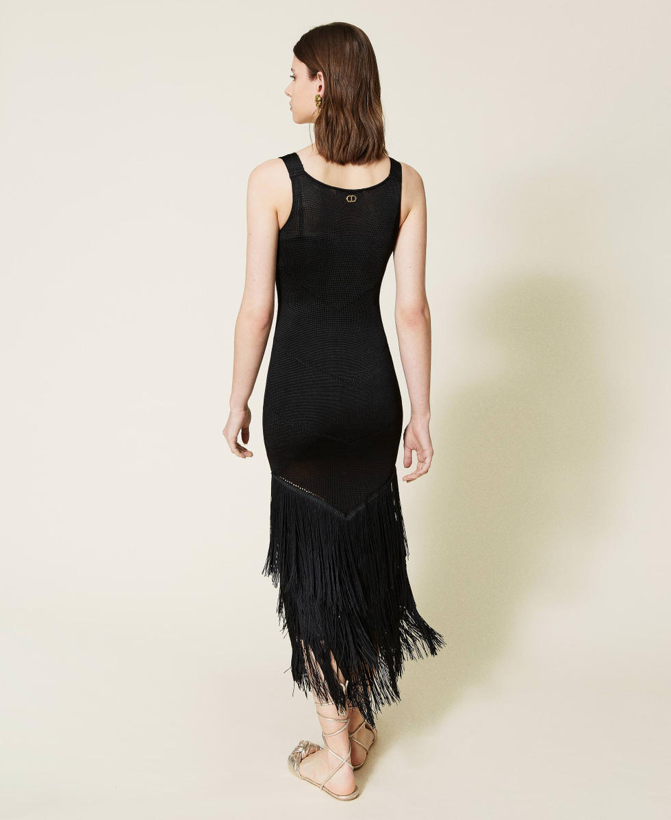 Maxistrickkleid mit Fransen