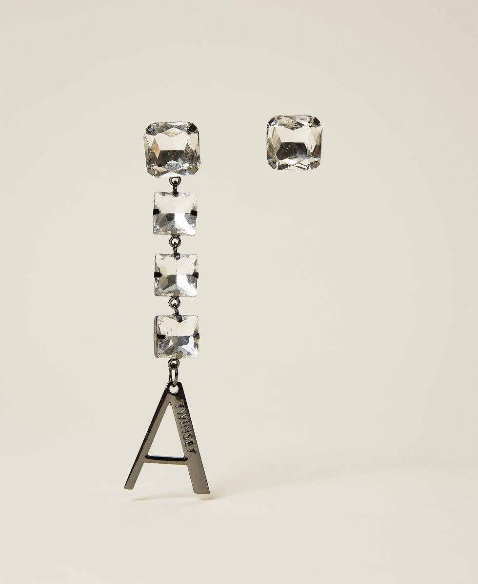 Asymmetric earrings with logo