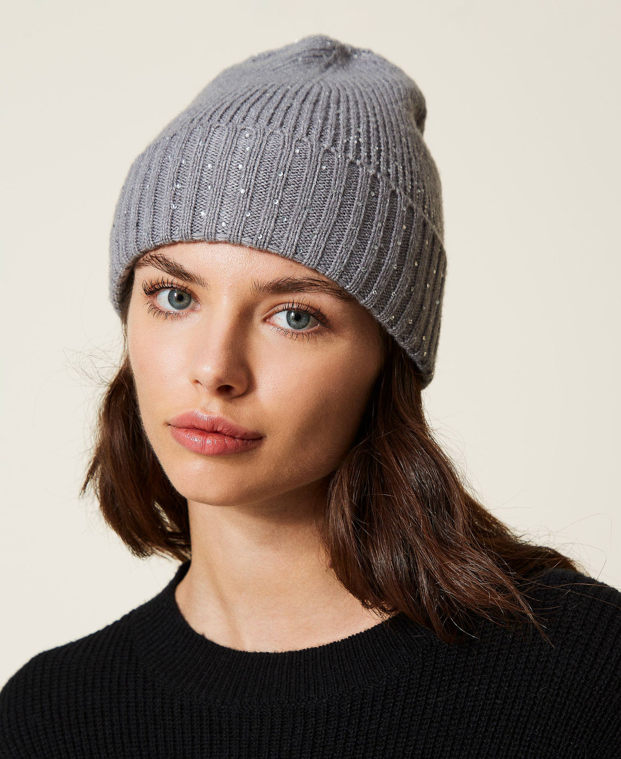 Knit beanie with rhinestones all over Light Gray Mélange Woman 222AA406B_0082C_0S