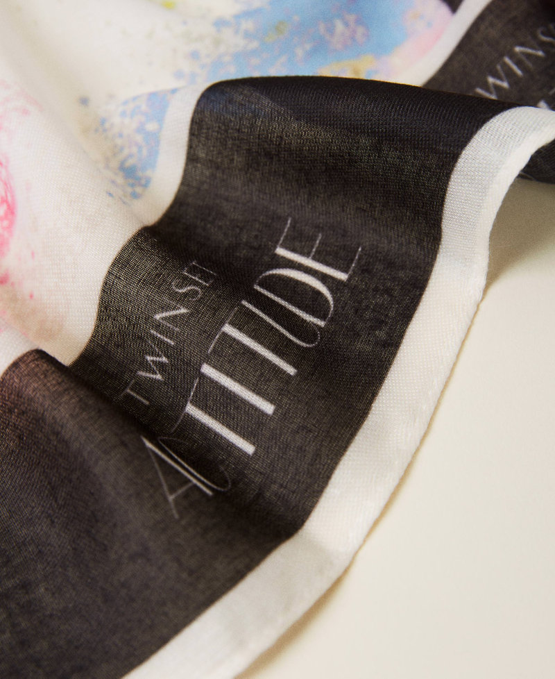 Printed kefiah with logo