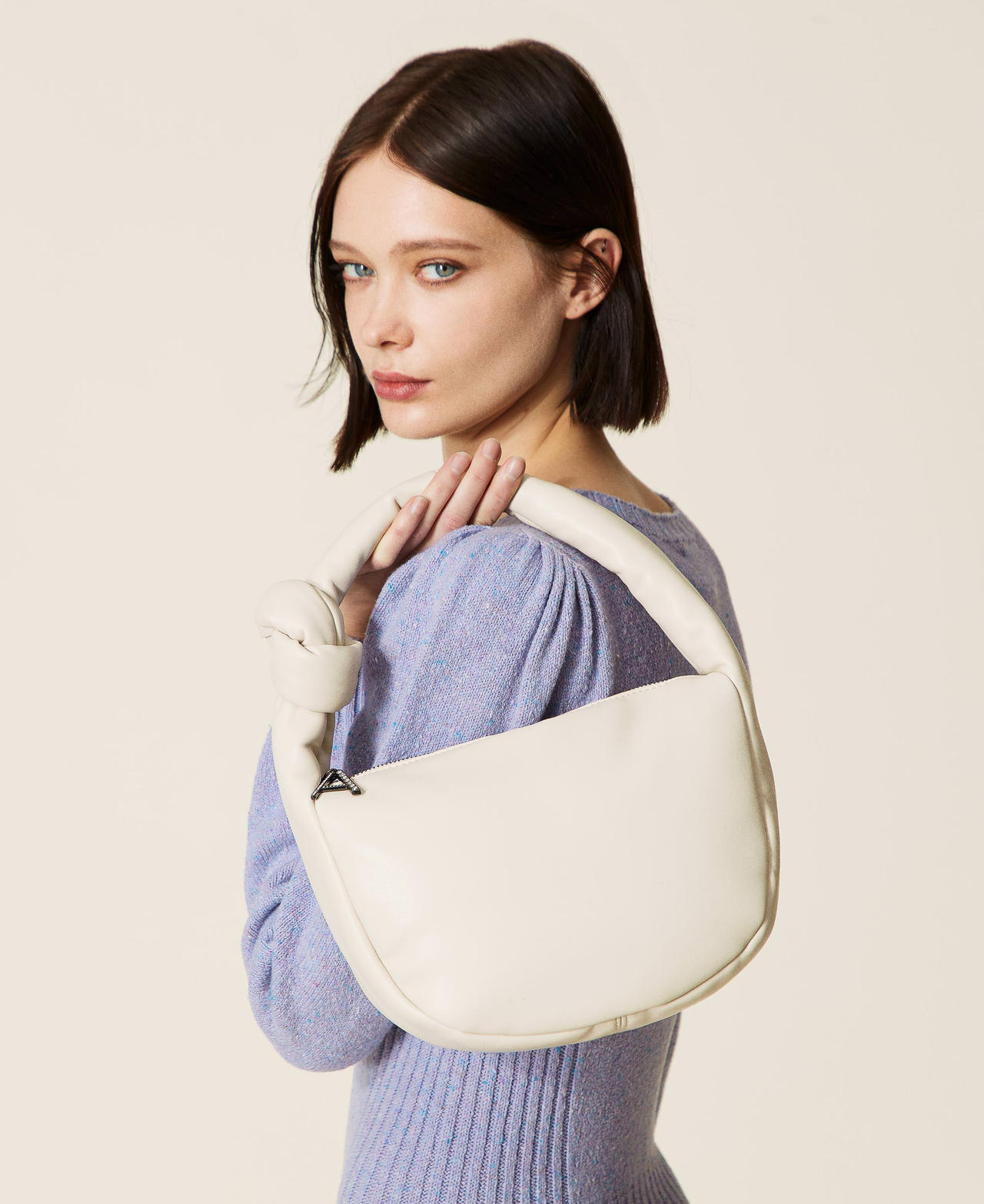 Medium hobo bag with knot