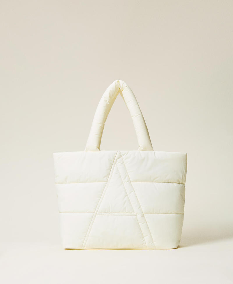 Quilted shopper with logo