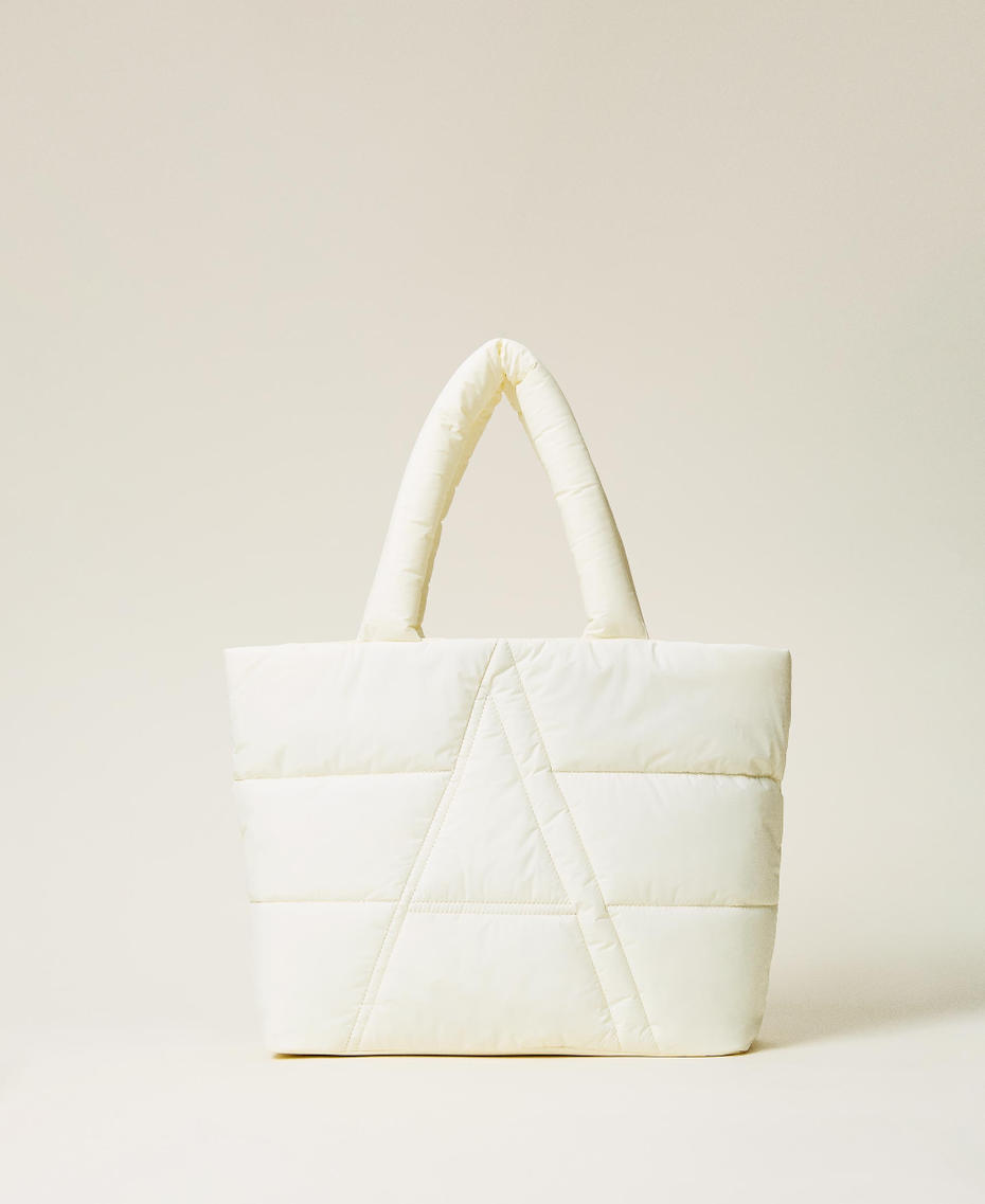 Quilted shopper with logo