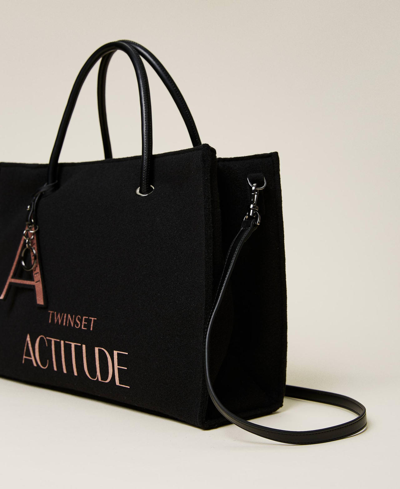 Wool blend shopper with logo