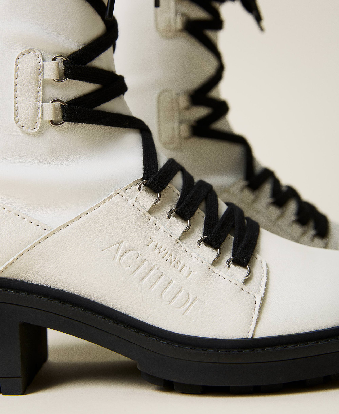 Two-tone combat boots with trekking laces
