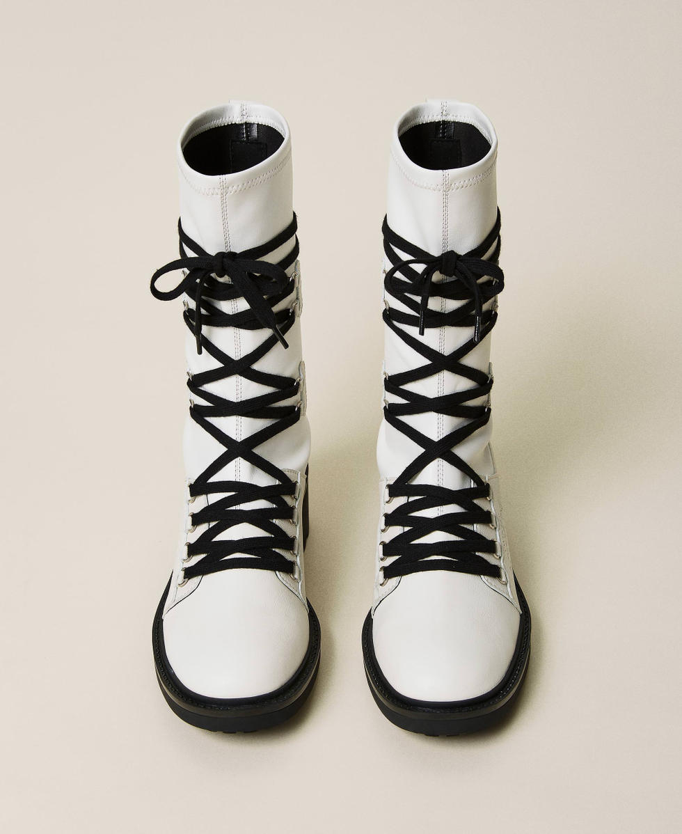 Anfibi bicolore con chiusura trekking