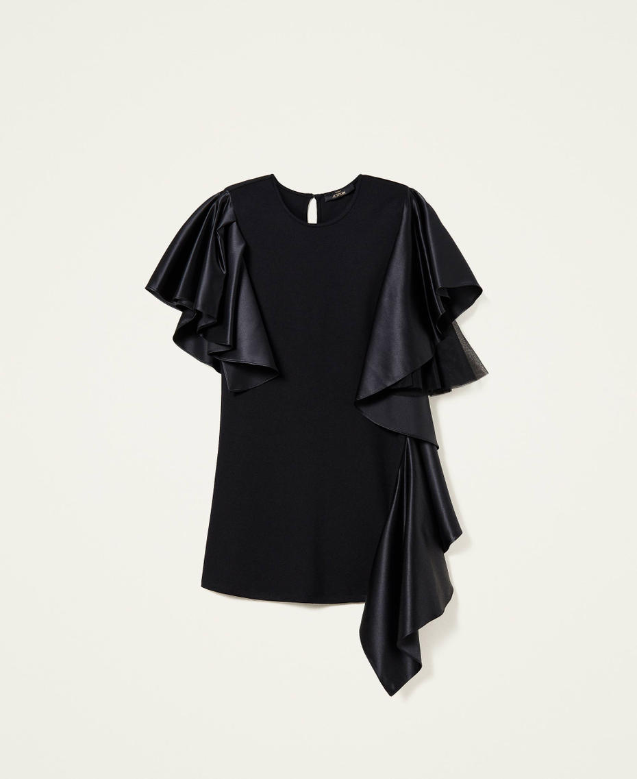 Dress with duchesse ruffles