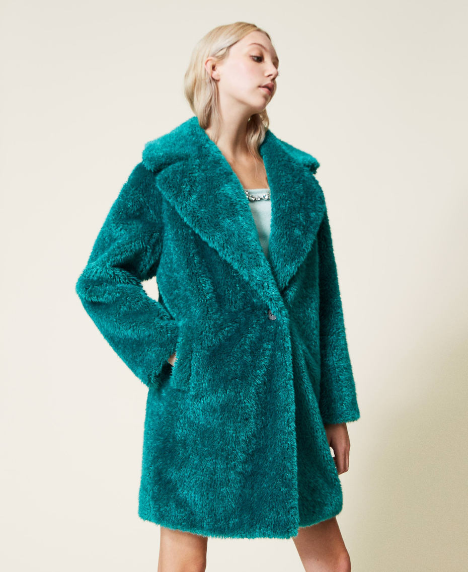 Single-breasted faux fur coat