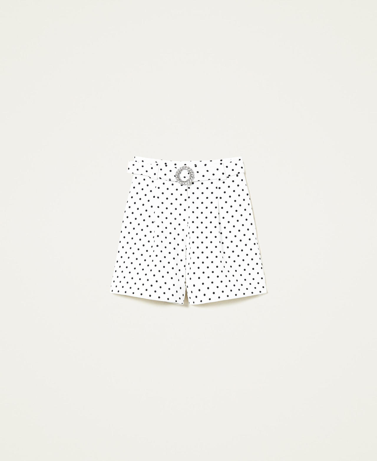 Getupfte Shorts mit G&uuml;rtel