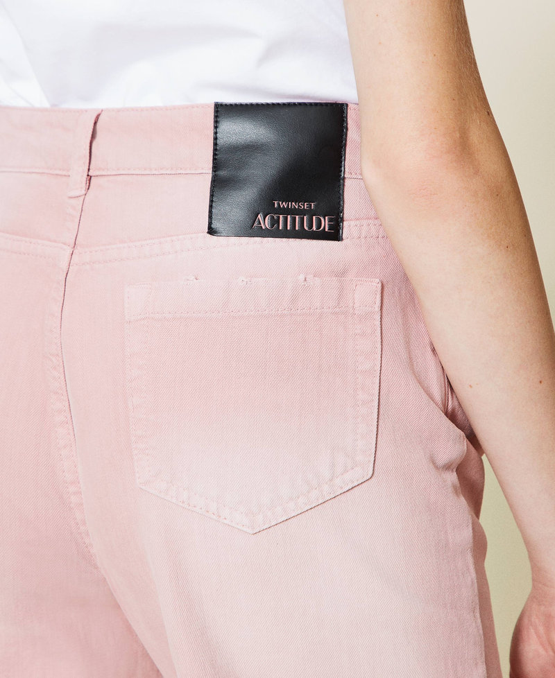 Свободные прямые брюки из плотной ткани с потертостями Розовый "Розовая глазурь" женщина 222AP227C-05