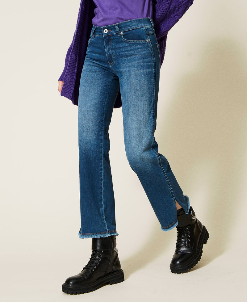 Straight fit jeans with five pockets