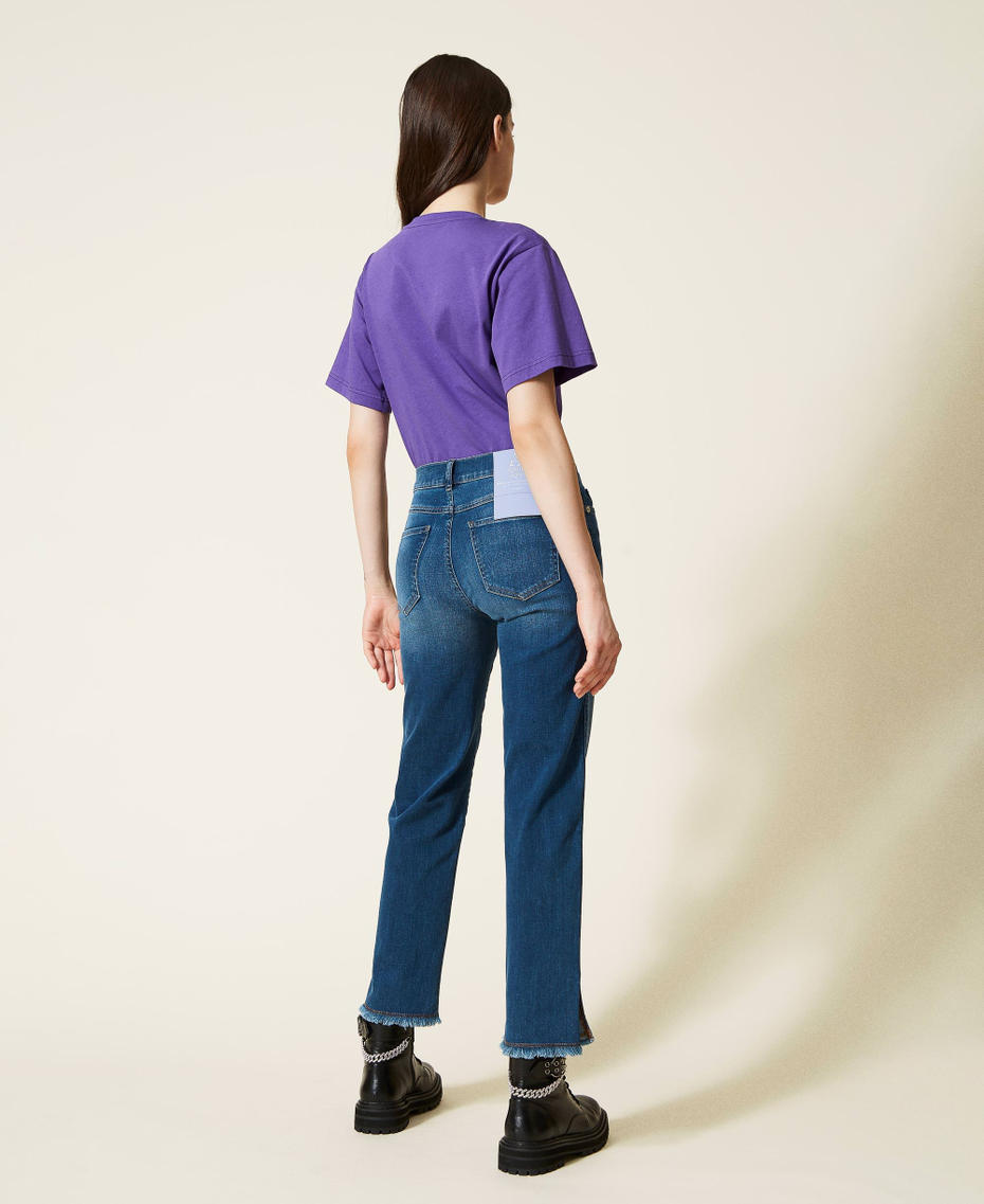 Straight fit jeans with five pockets